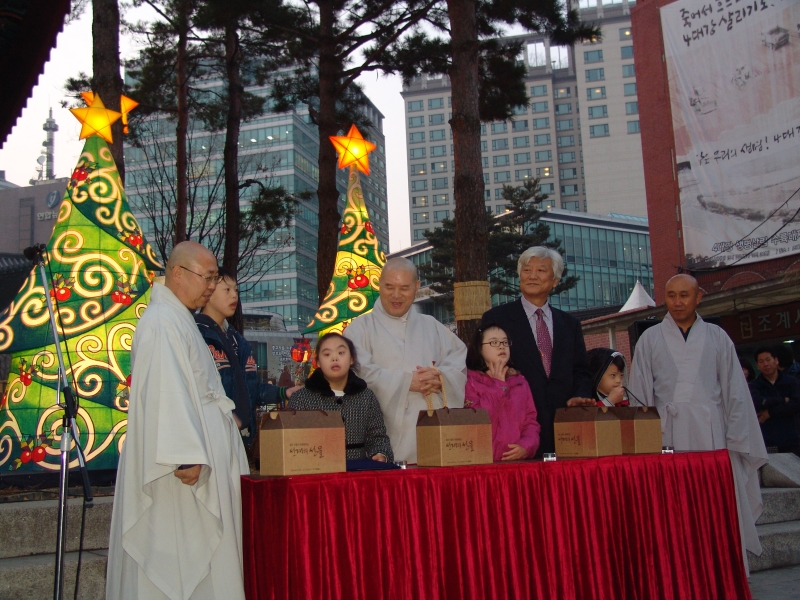 2010.12.20_승가원 크리스마스 트리 점등식 (28)